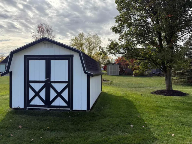 $330,000 | 1346 Stuckistrassee Street, Berne, IN 46711