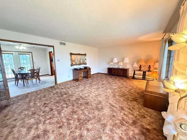 $330,000 | 1346 Stuckistrassee Street, Berne, IN 46711