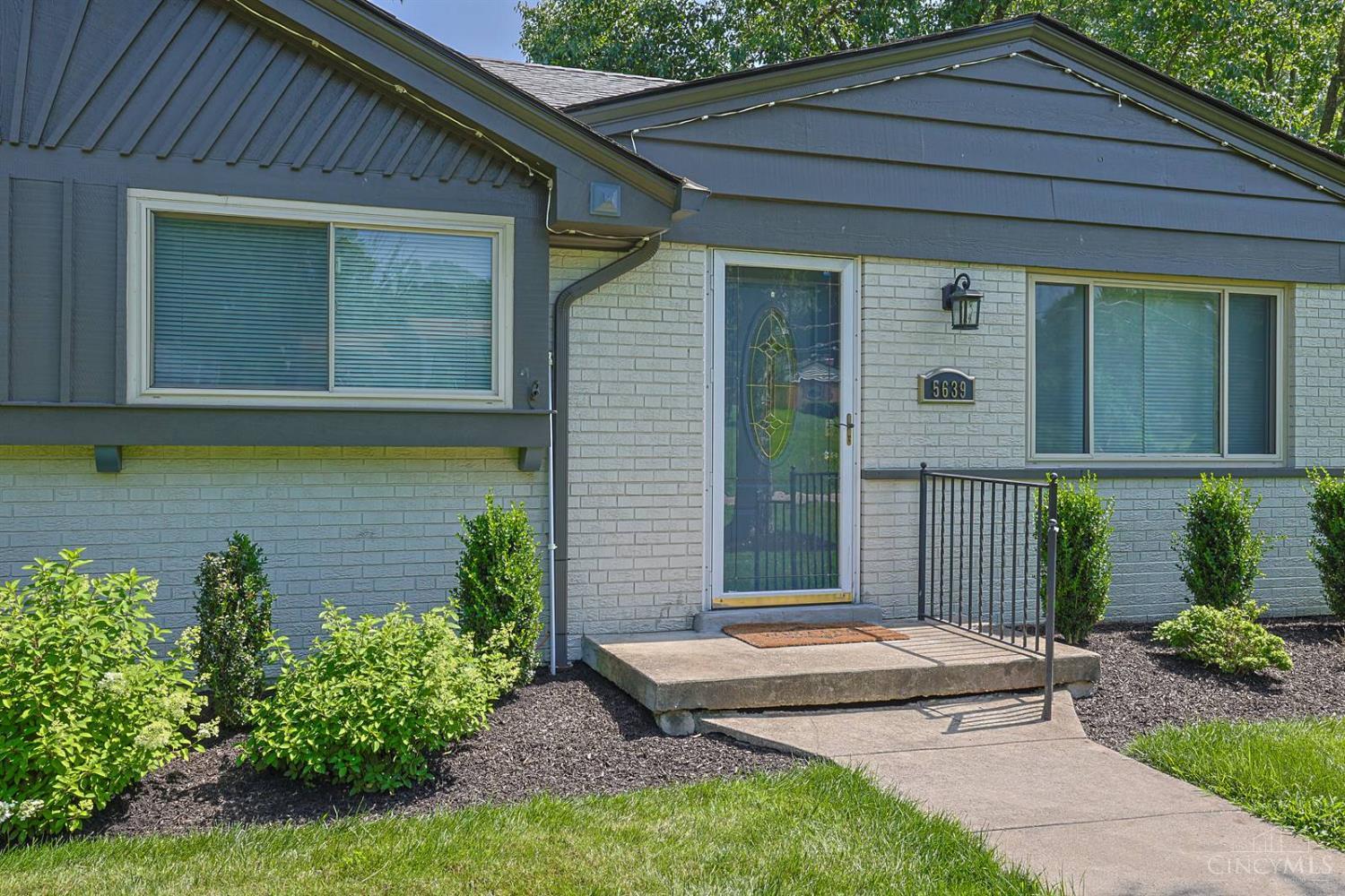 5639 Muddy Creek Road Cincinnati, OH 45238 - Photo 3 of 44
