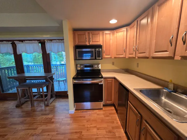 $279,000 | 292 Route 28, Unit 7, Harwich Port, MA 02646