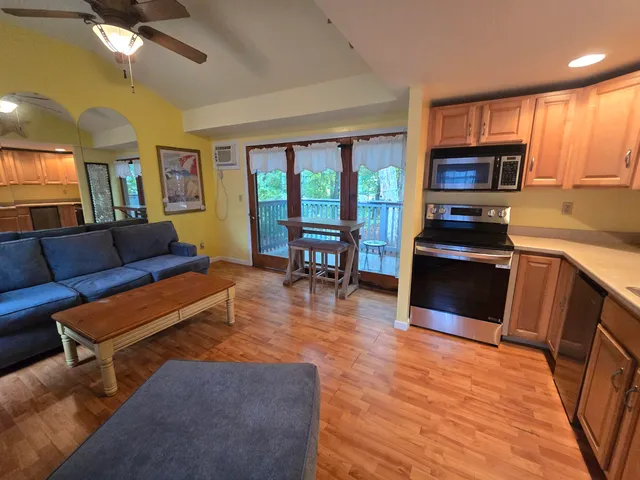 $279,000 | 292 Route 28, Unit 7, Harwich Port, MA 02646