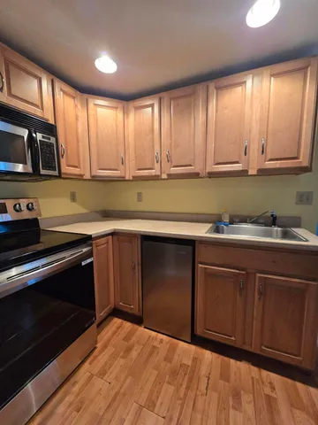 $279,000 | 292 Route 28, Unit 7, Harwich Port, MA 02646