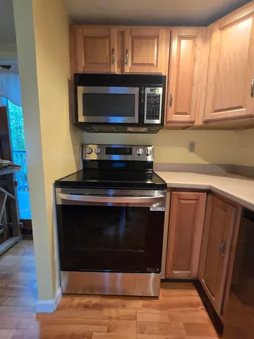 $279,000 | 292 Route 28, Unit 7, Harwich Port, MA 02646