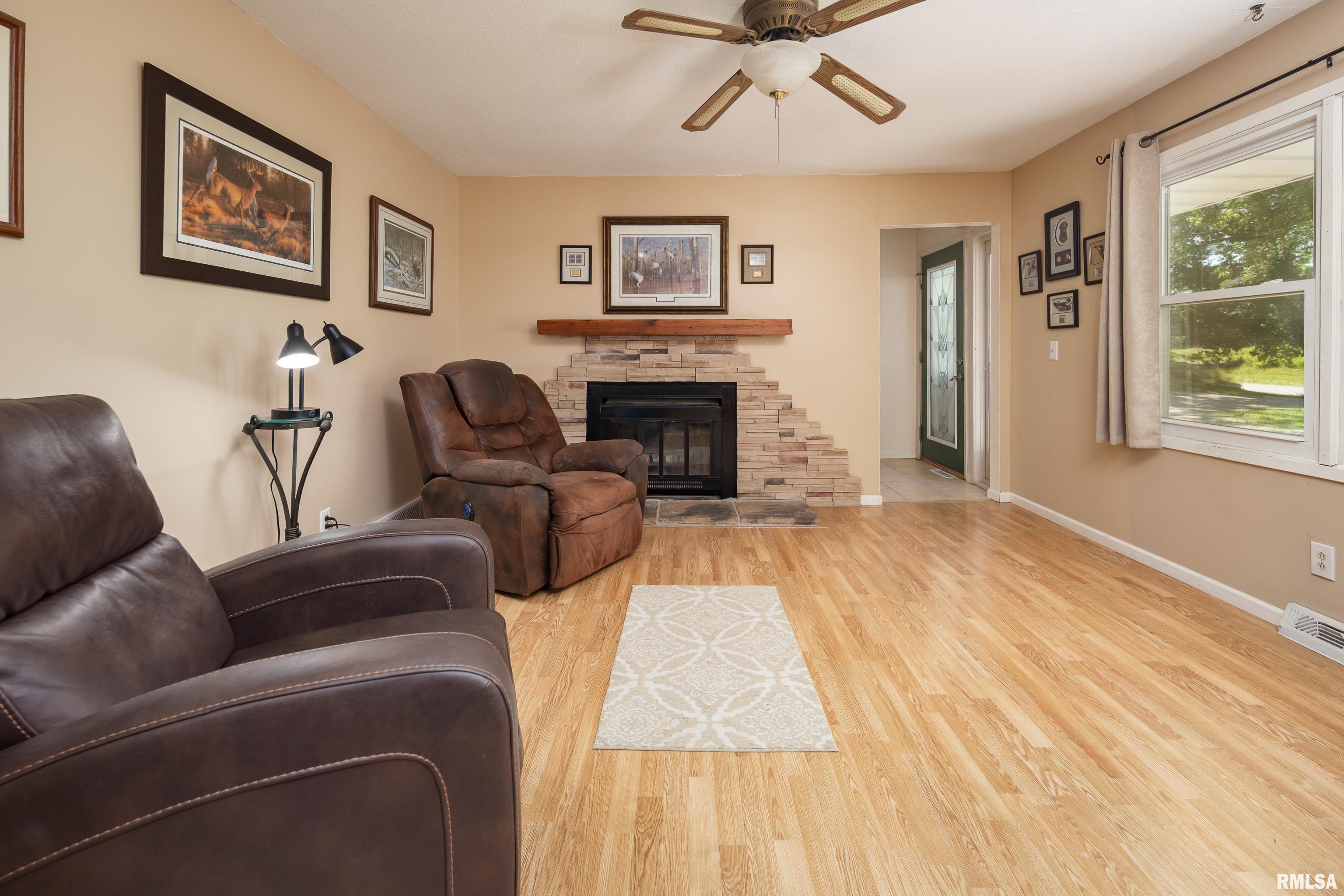 9711 106th Avenue West Taylor Ridge, IL 61284 - Photo 14 of 41 Gallery Image 14
