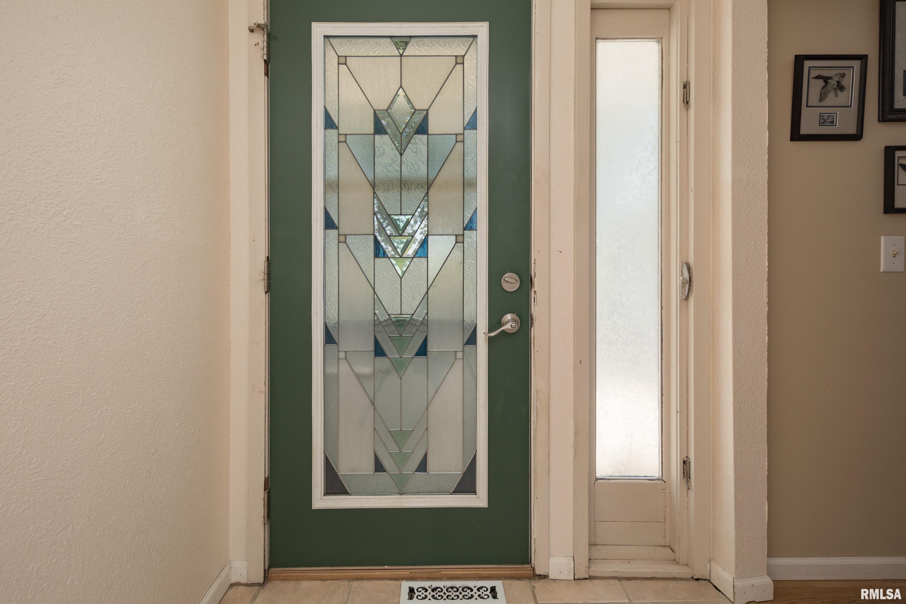9711 106th Avenue West Taylor Ridge, IL 61284 - Photo 2 of 41 Gallery Image 2