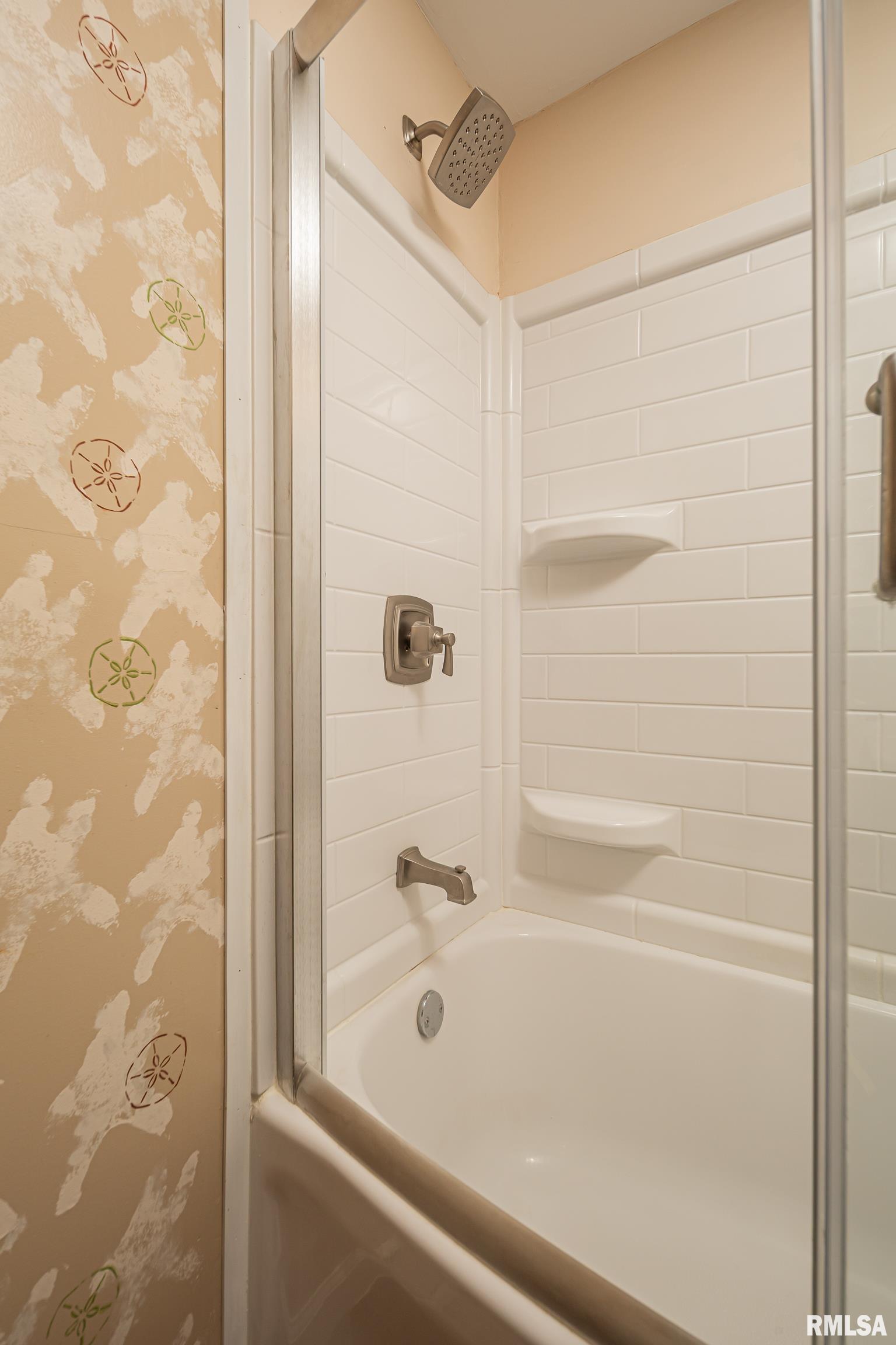 9711 106th Avenue West Taylor Ridge, IL 61284 - Photo 28 of 41 Gallery Image 28