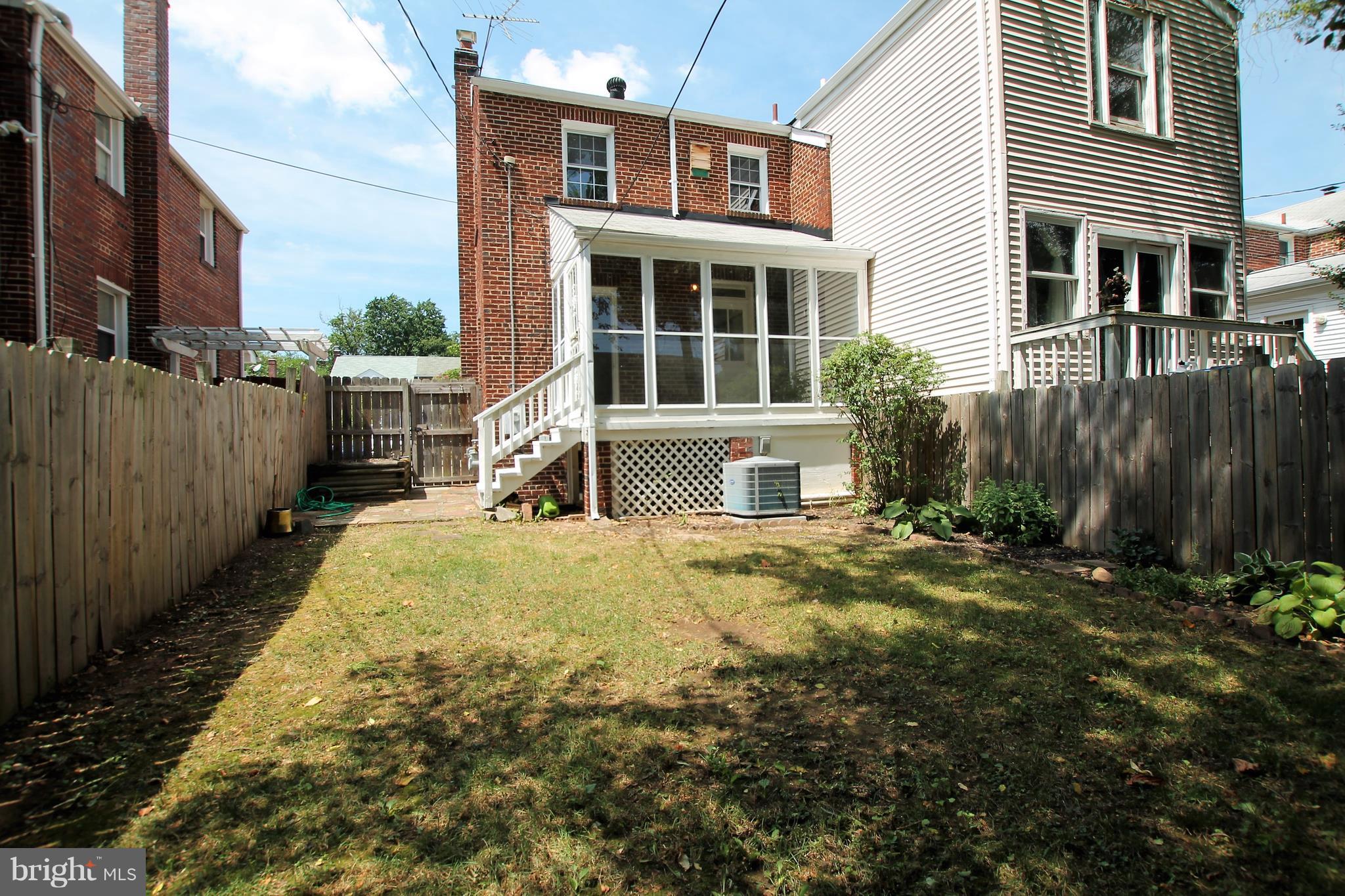 3710 1st Road South Arlington, VA 22204 - Photo 19 of 28 Exterior (Rear)