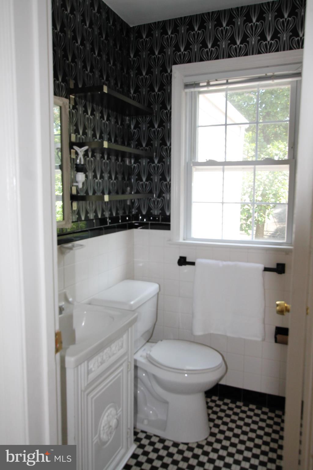 3710 1st Road South Arlington, VA 22204 - Photo 23 of 28 Bath