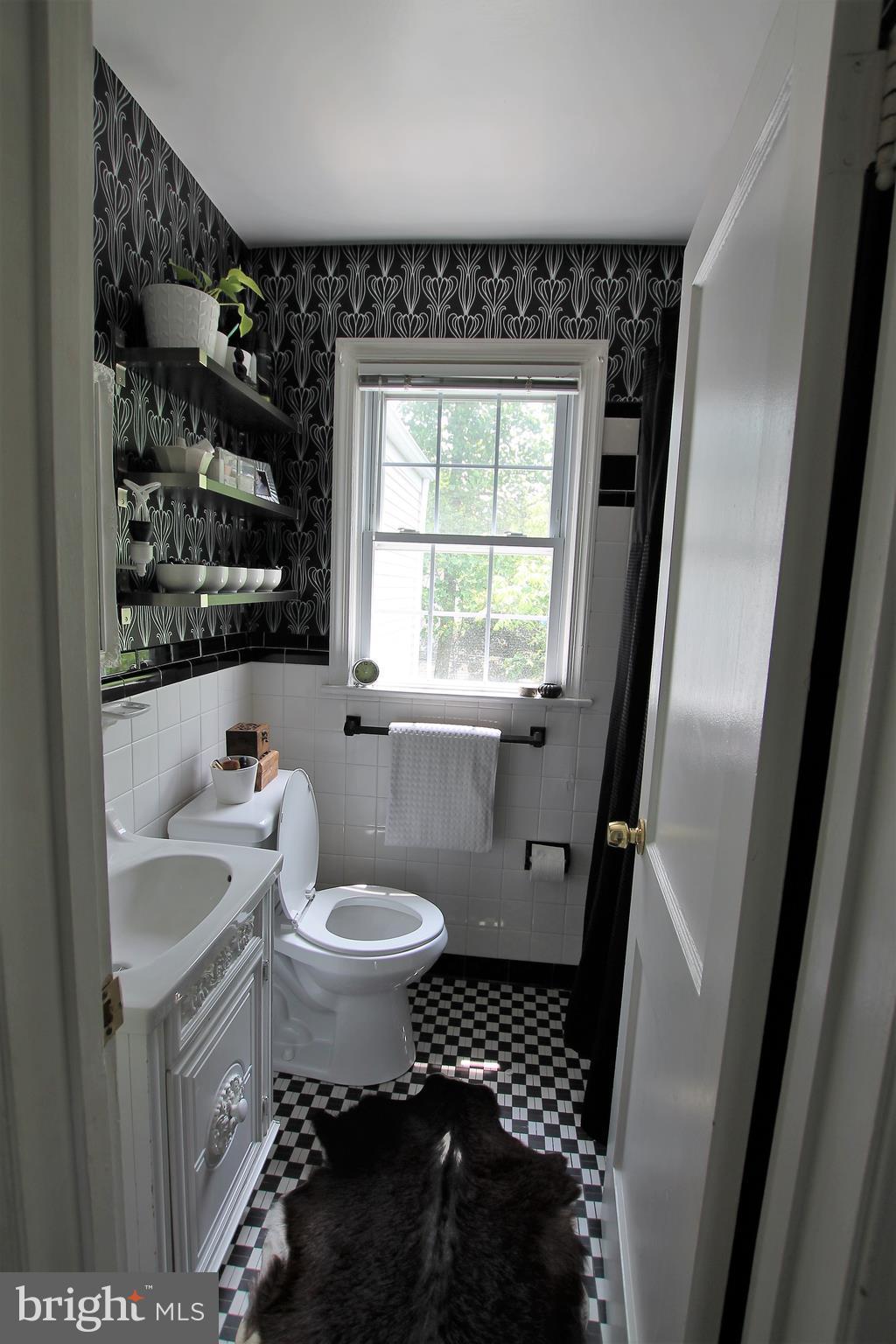 3710 1st Road South Arlington, VA 22204 - Photo 24 of 28 Bath