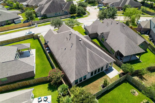 $405,000 | 2711 Imperial Grove Lane, Conroe, TX 77385