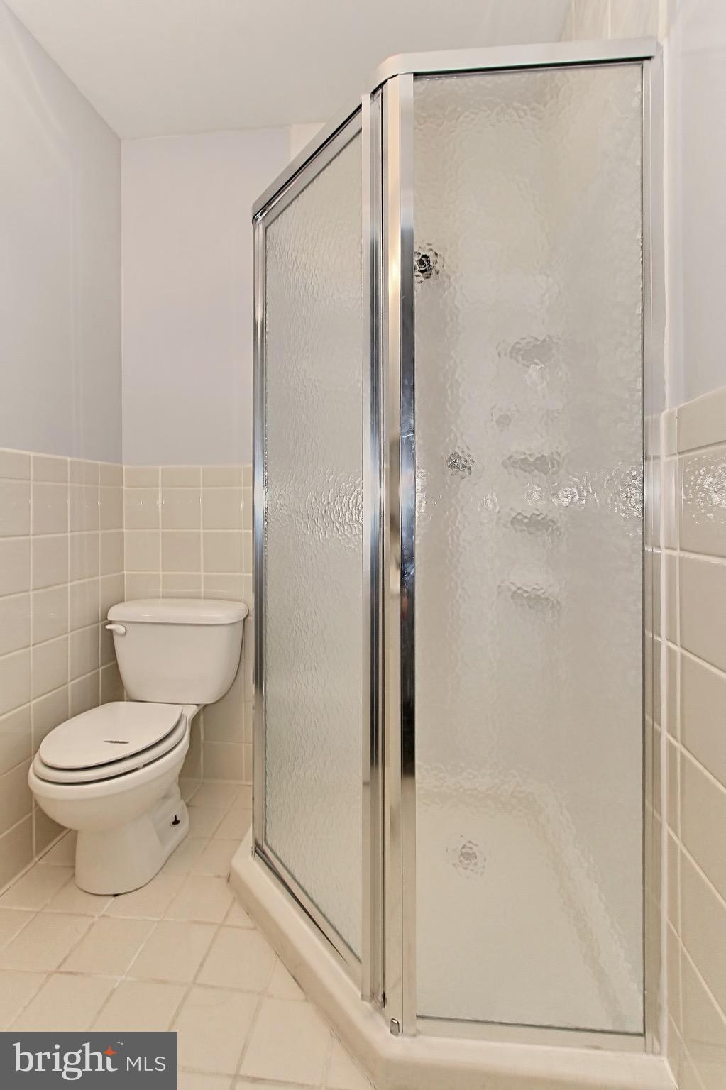 14518 Fullerton Road Woodbridge, VA 22193 - Photo 19 of 30 Bath (Master)