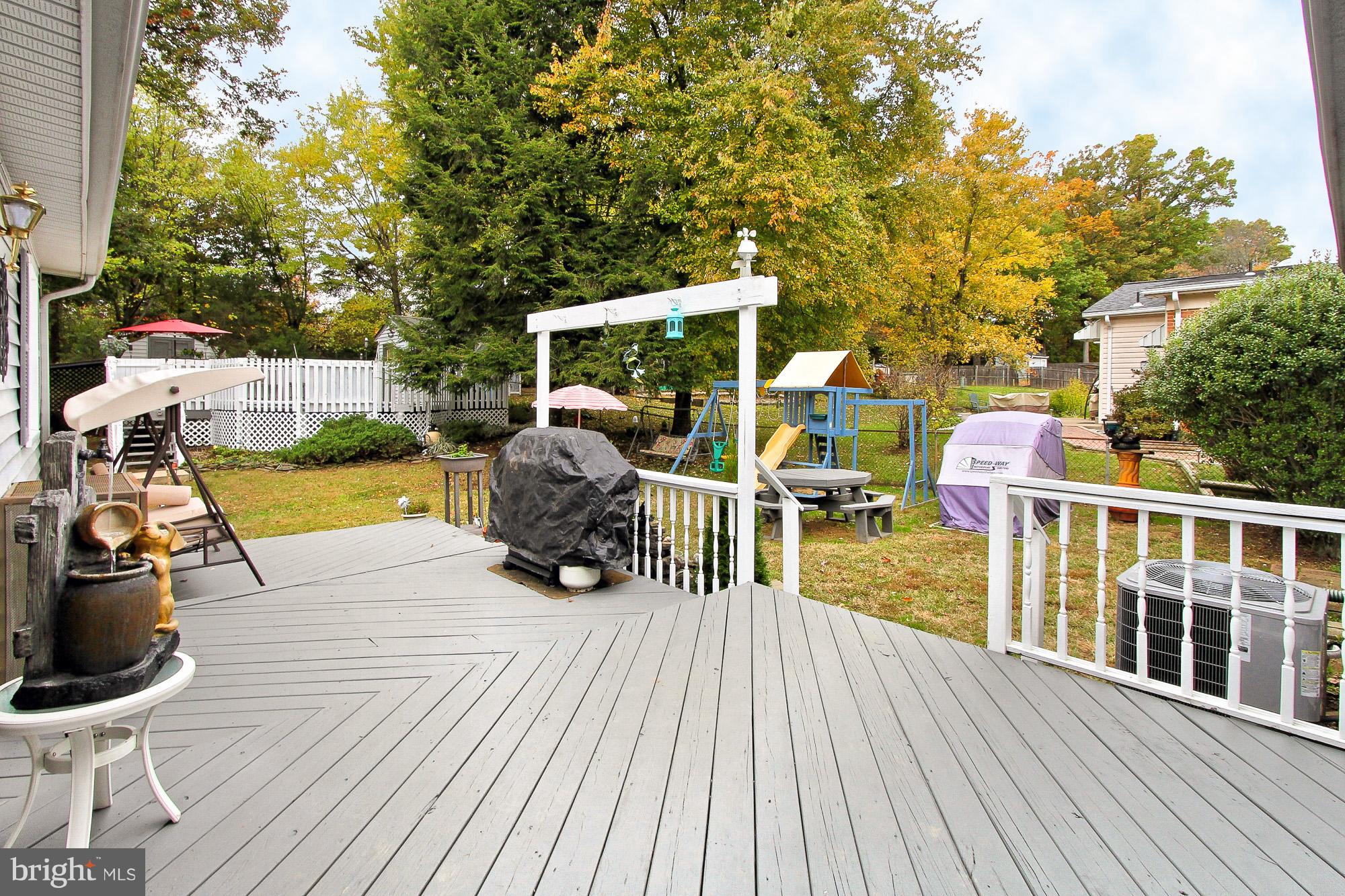 14518 Fullerton Road Woodbridge, VA 22193 - Photo 24 of 30 Exterior (Rear)