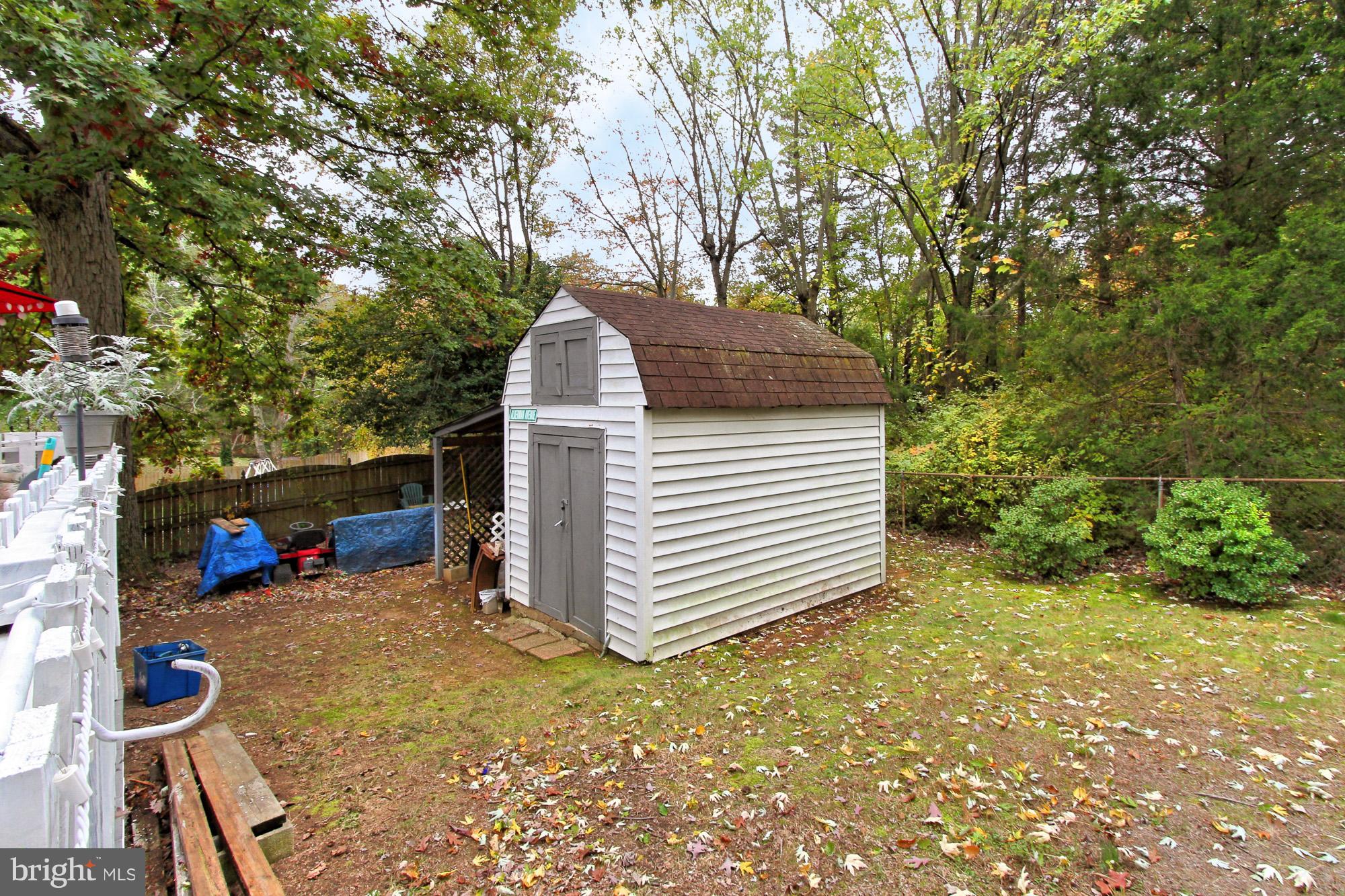 14518 Fullerton Road Woodbridge, VA 22193 - Photo 28 of 30 Exterior (Rear)