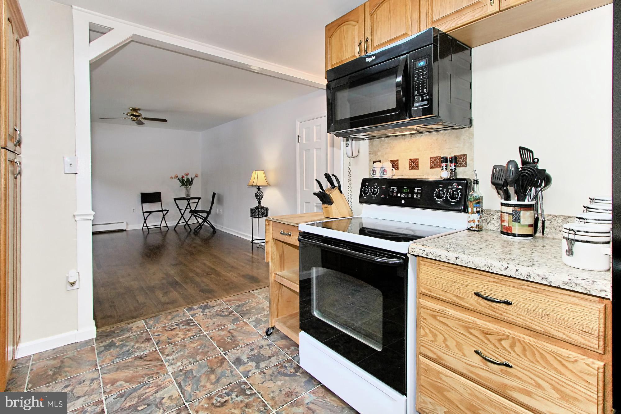 14518 Fullerton Road Woodbridge, VA 22193 - Photo 9 of 30 Kitchen