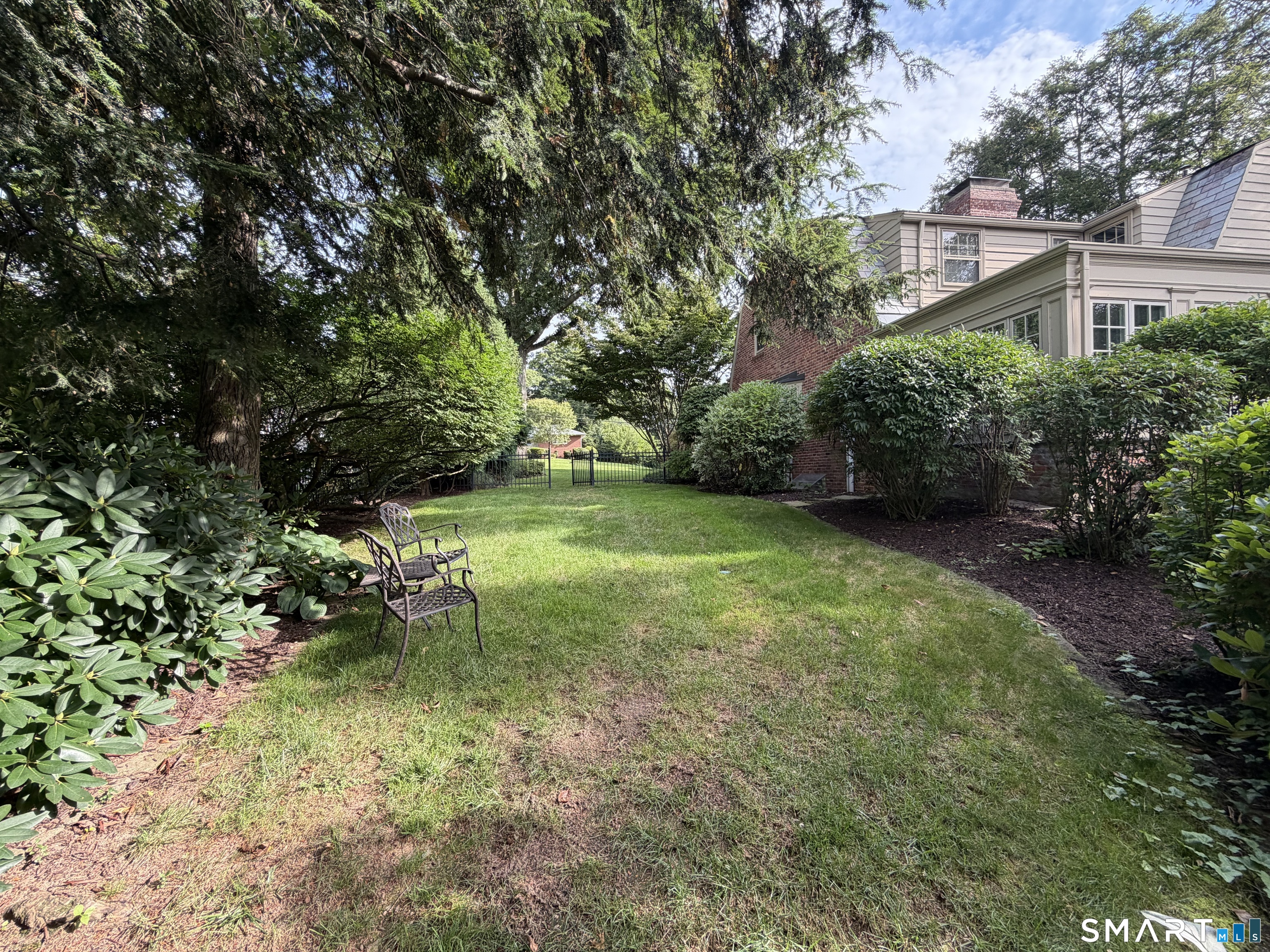 53 Belknap Road West Hartford, CT 06117 - Photo 5 of 39 Gallery Image 5