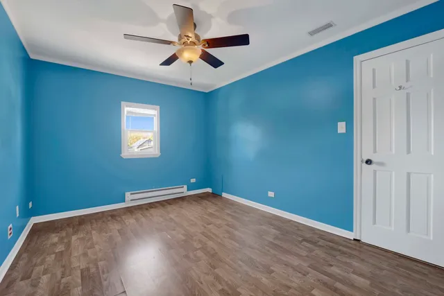 $320,000 | 9304 South Utica Avenue, Evergreen Park, IL 60805