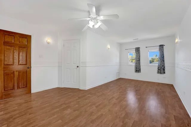 $330,000 | 9304 South Utica Avenue, Evergreen Park, IL 60805