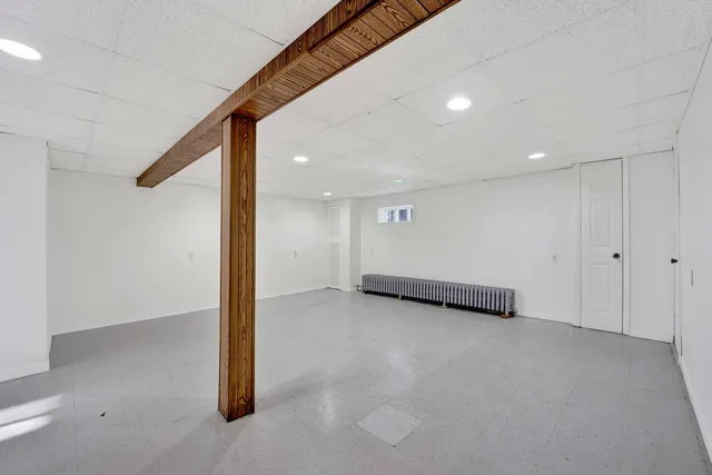 $320,000 | 9304 South Utica Avenue, Evergreen Park, IL 60805