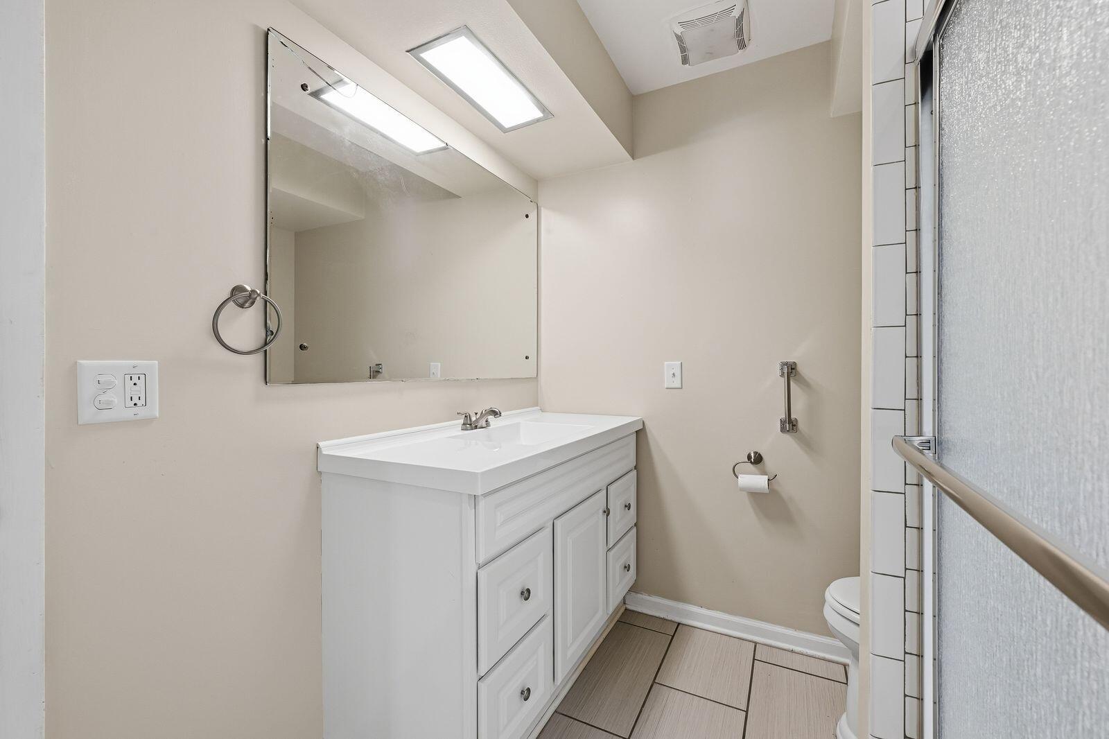 611 West Mequon Road Mequon, WI 53092 - Photo 24 of 36 24