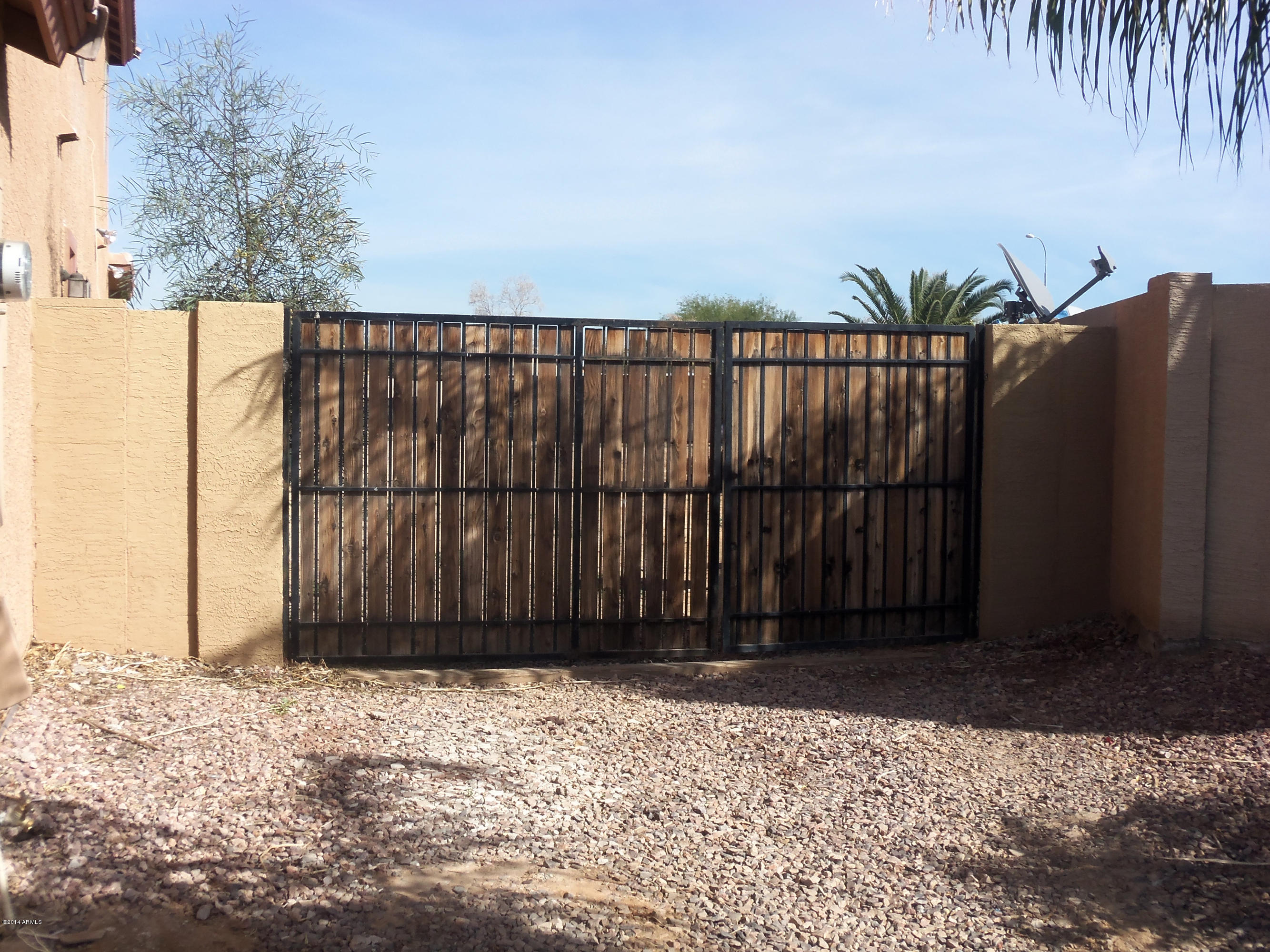 9908 West Heber Road Tolleson, AZ 85353 - Photo 4 of 63 100_2272