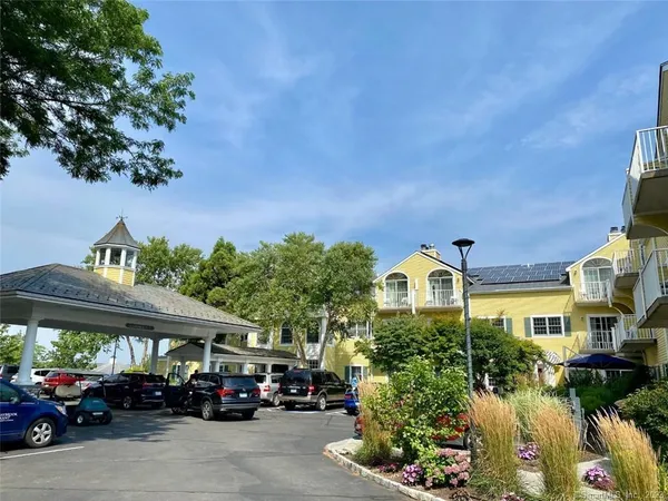 $2,100 | 14 Rocky Point Road, Unit 1, Old Saybrook, CT 06475
