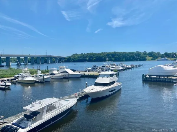 $2,100 | 14 Rocky Point Road, Unit 1, Old Saybrook, CT 06475