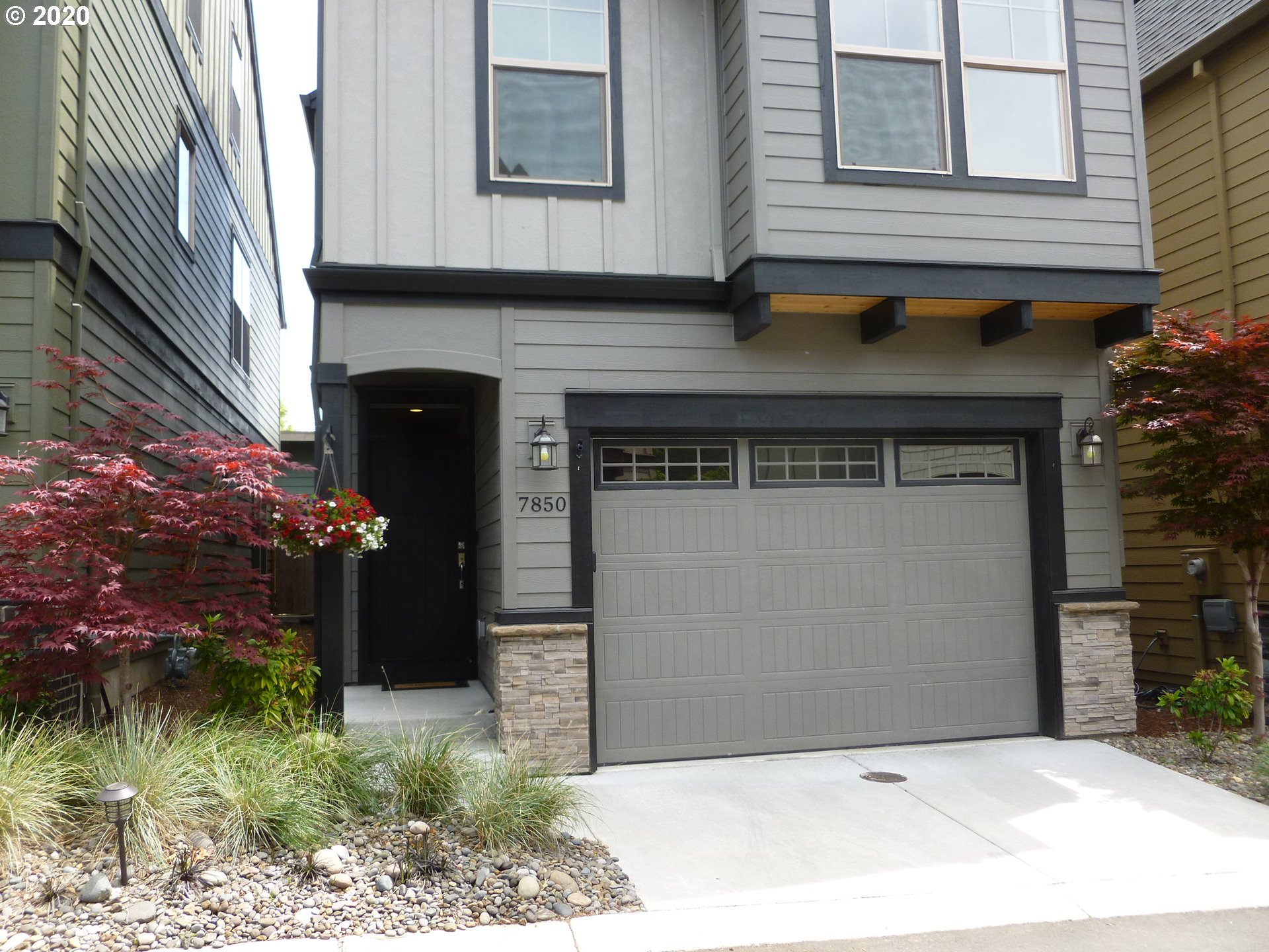 7850 Southwest Capitol Hill Road Portland, OR 97219 - Photo 2 of 32 Gallery Image 2