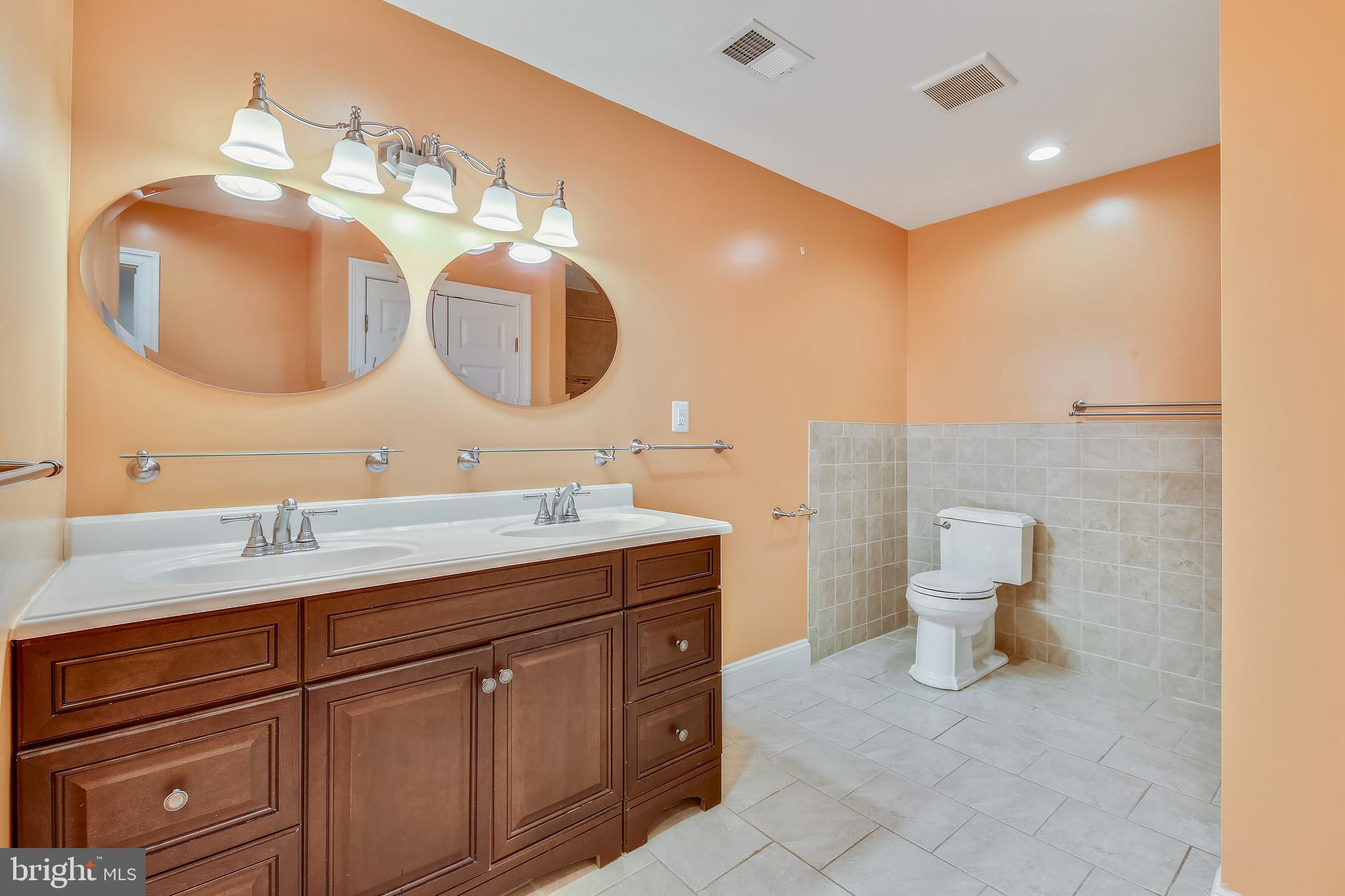 10603 Brunswick Avenue Silver Spring, MD 20902 - Photo 17 of 40 Upper Floor Bathroom 1