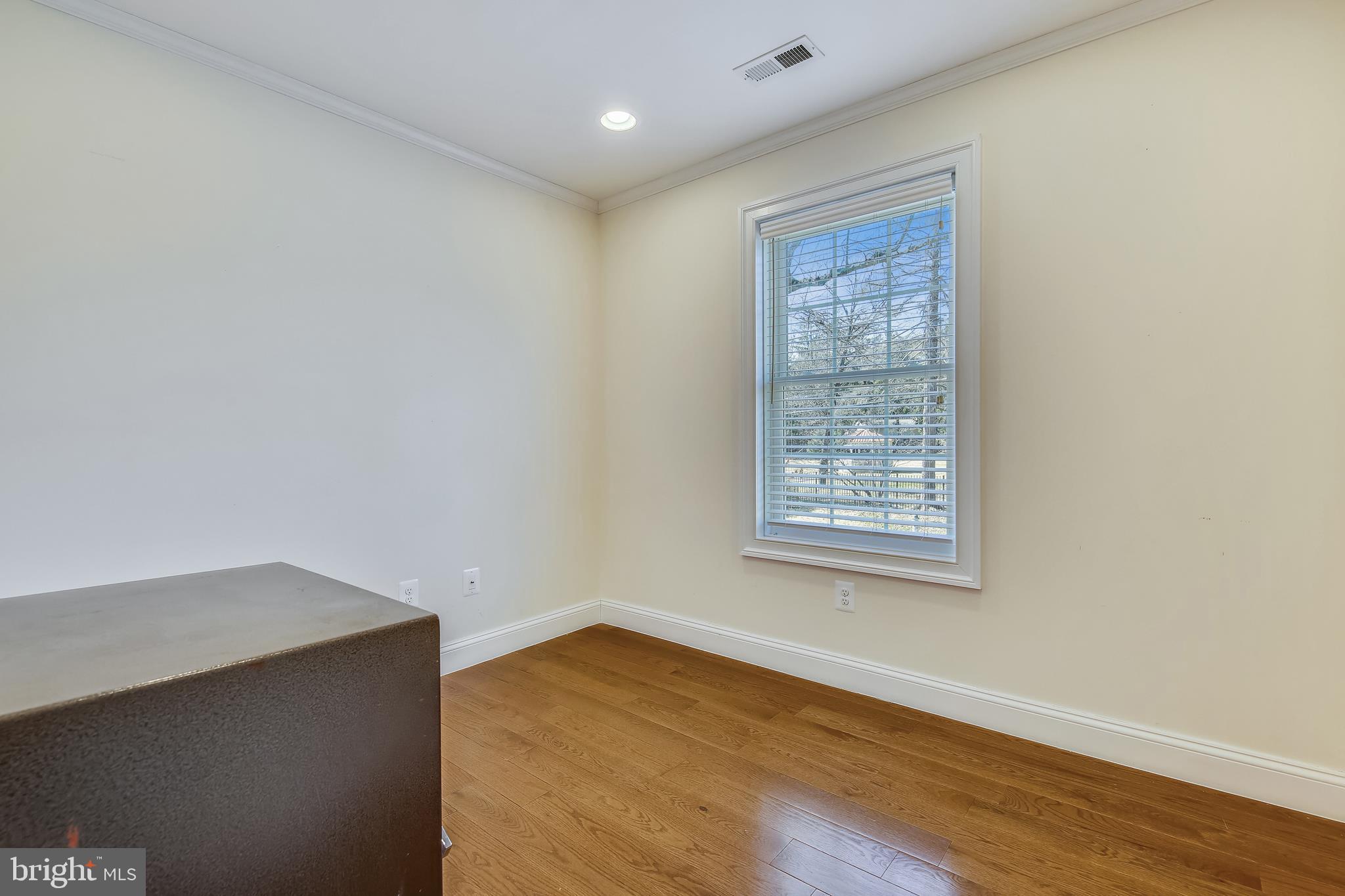 10603 Brunswick Avenue Silver Spring, MD 20902 - Photo 21 of 40 Upper Level Spare Room/Office