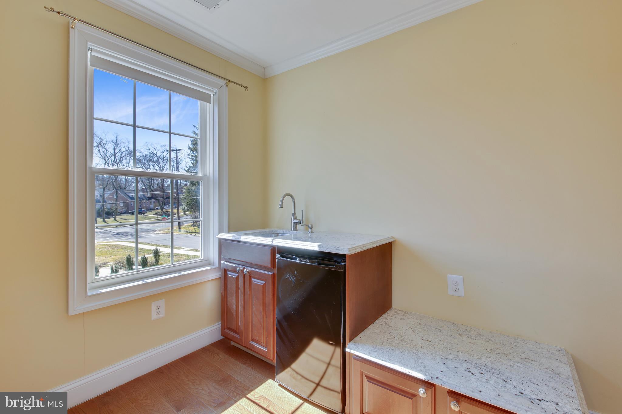 10603 Brunswick Avenue Silver Spring, MD 20902 - Photo 23 of 40 Primary Suite Wet Bar