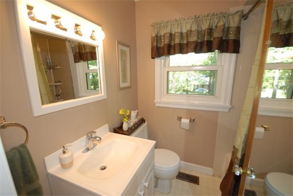 140 High Plain Road Andover, MA 01810 - Photo 14 of 30 Gallery Image 14