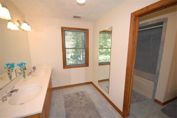 140 High Plain Road Andover, MA 01810 - Photo 18 of 30 Gallery Image 18