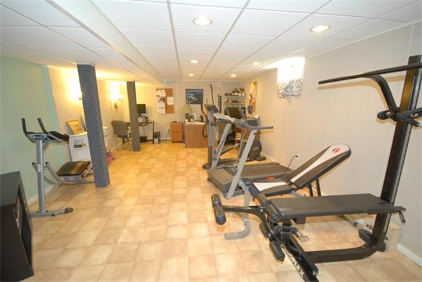 140 High Plain Road Andover, MA 01810 - Photo 20 of 30 Gallery Image 20