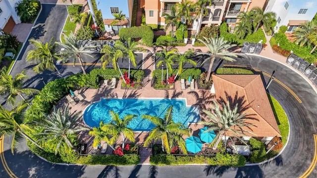 $1,300,000 | 591 Northwest Library Commons Way, Boca Raton, FL 33432