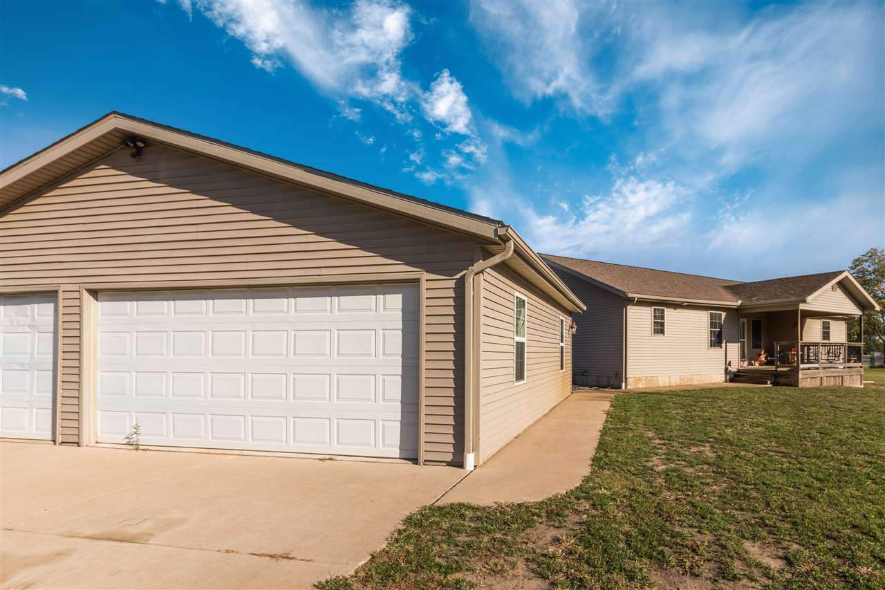 30010 East Manito Road Manito, IL 61546 - Photo 31 of 35 Gallery Image 31