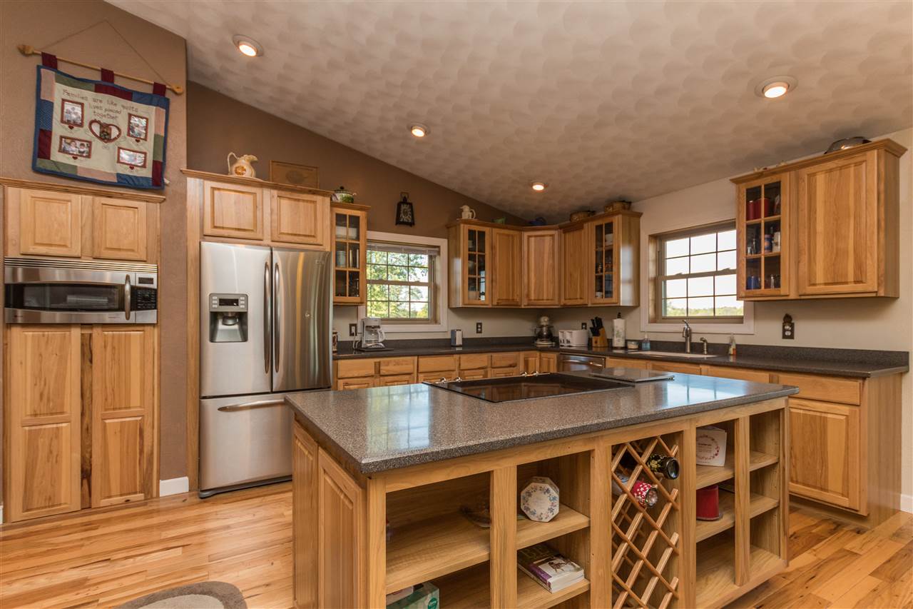 30010 East Manito Road Manito, IL 61546 - Photo 9 of 35 Gallery Image 9