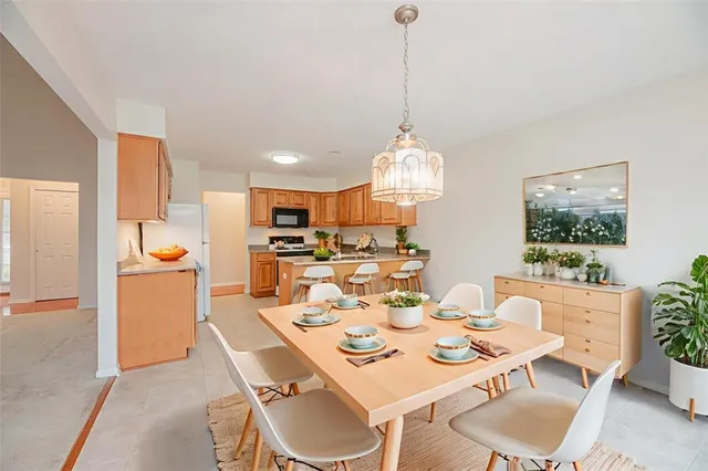 $285,000 | 48 Leamington Circle, Greece, NY 14626