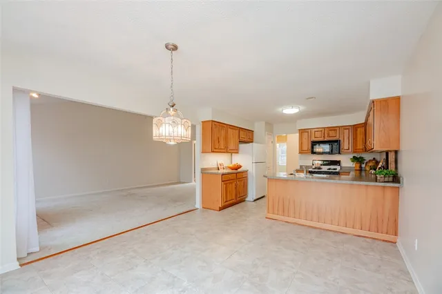 $285,000 | 48 Leamington Circle, Greece, NY 14626