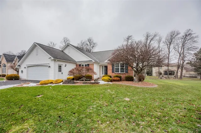 $285,000 | 48 Leamington Circle, Greece, NY 14626