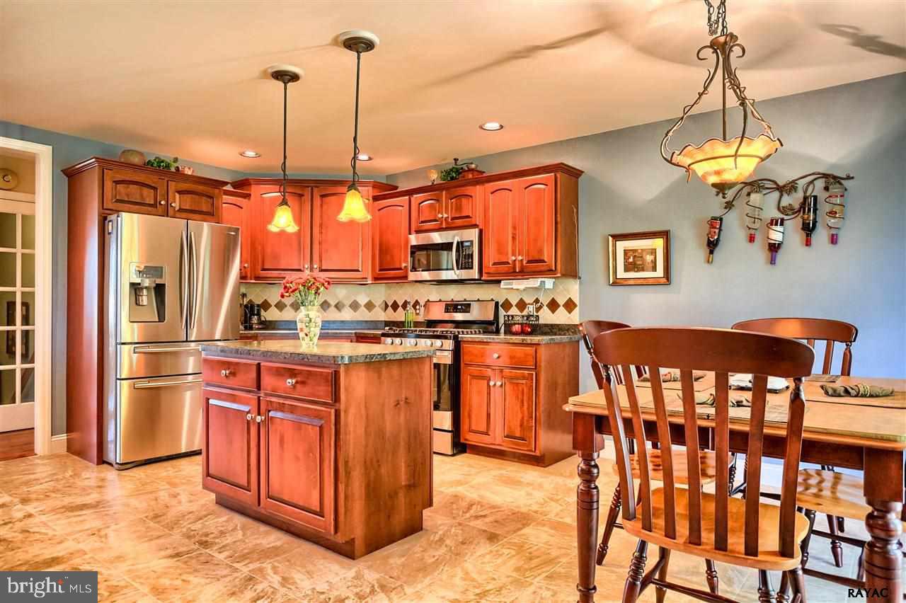 640 Campbell Road York, PA 17402 - Photo 3 of 36 Gallery Image 3