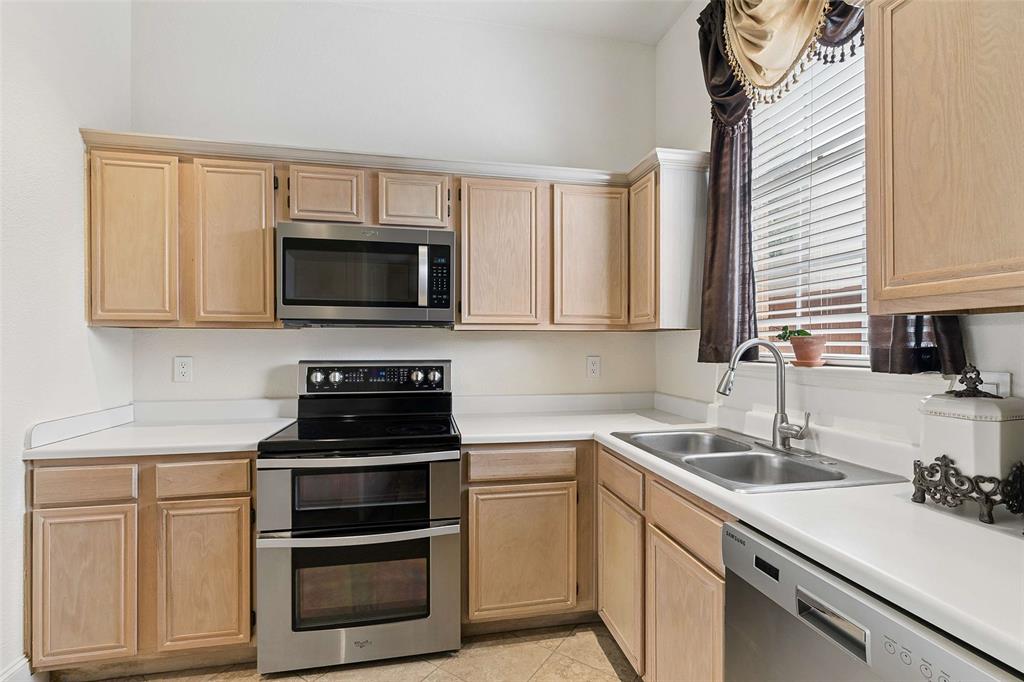 672 Raintree Circle Coppell, TX 75019 - Photo 14 of 37