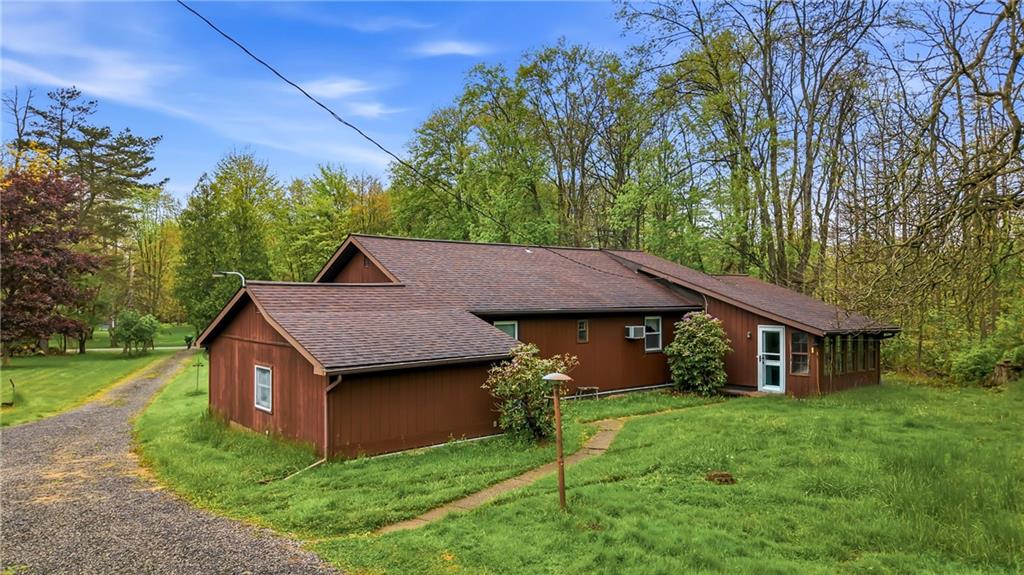 16 Gibson Road Greenville, PA 16125 - Photo 5 of 37
