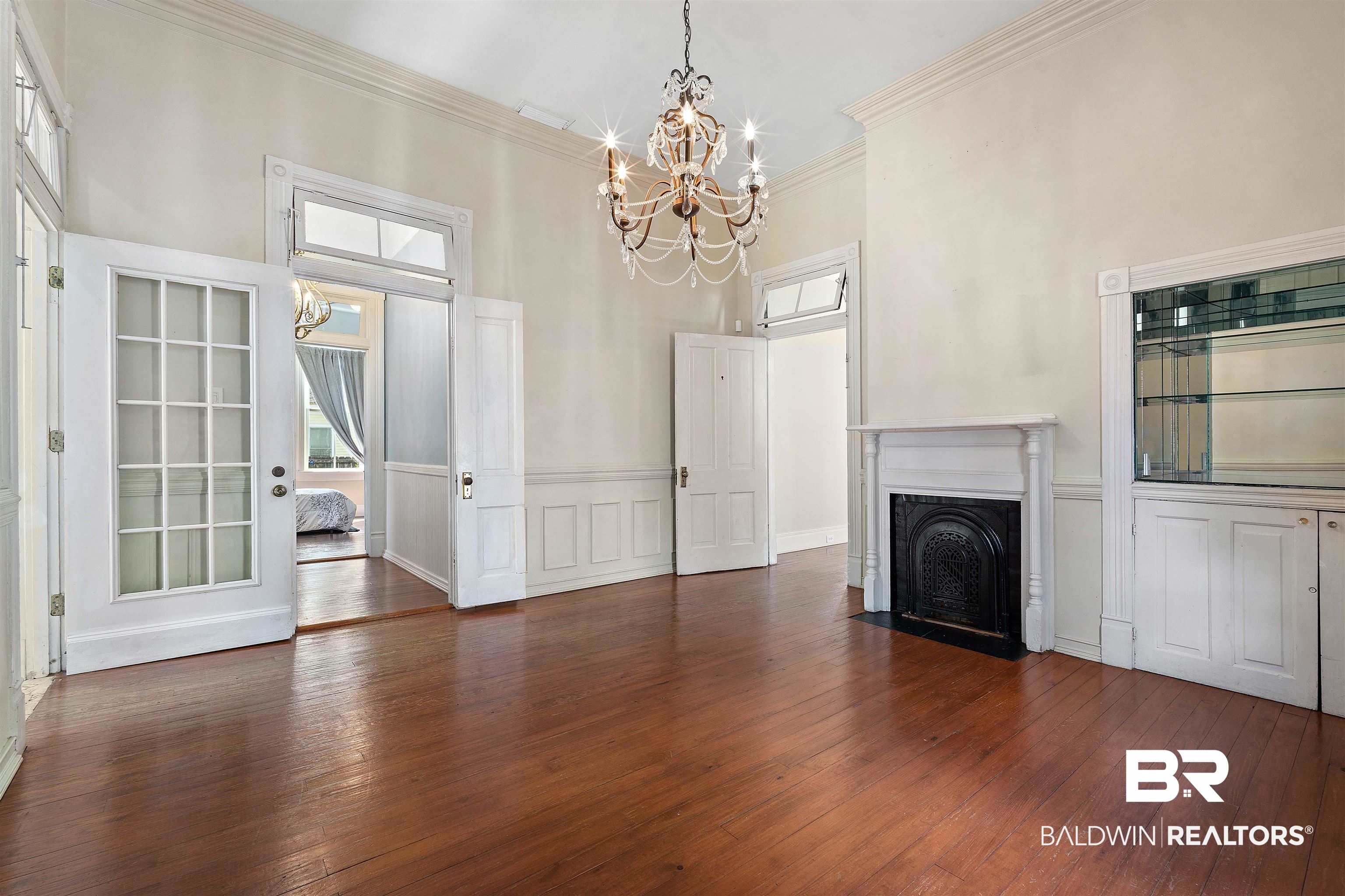 207 Dexter Avenue Mobile, AL 36604 - Photo 2 of 22