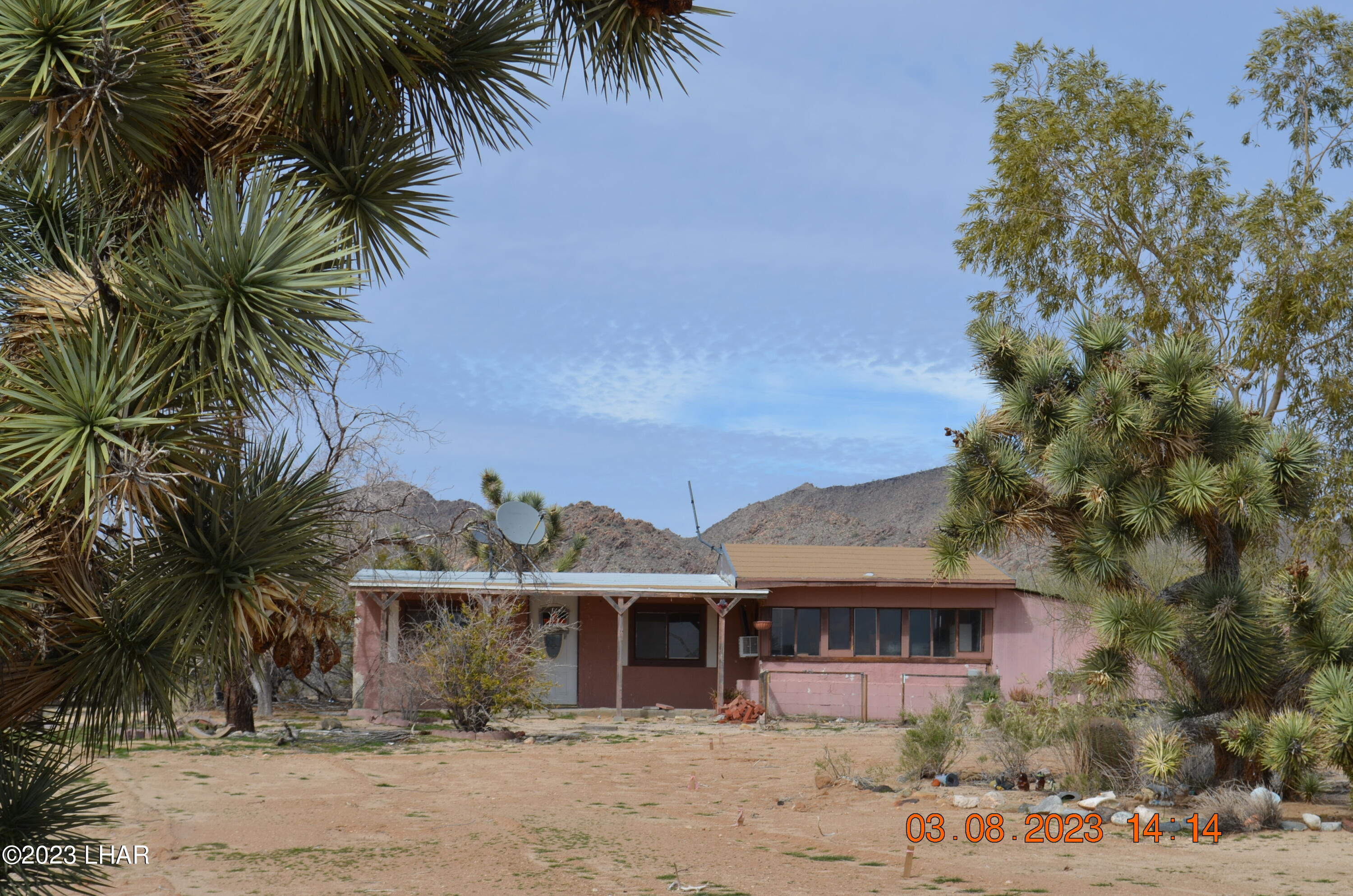 11841 Carrow Road Yucca, AZ 86438 - Photo 7 of 17 Make Me An "Oasis" Again
