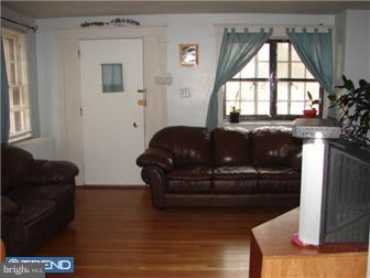 7202 Bradford Road Upper Darby, PA 19082 - Photo 4 of 9 Living Room