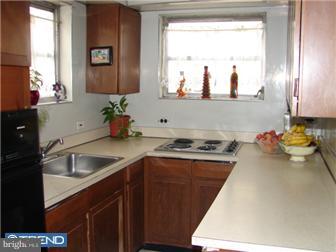7202 Bradford Road Upper Darby, PA 19082 - Photo 6 of 9 Kitchen