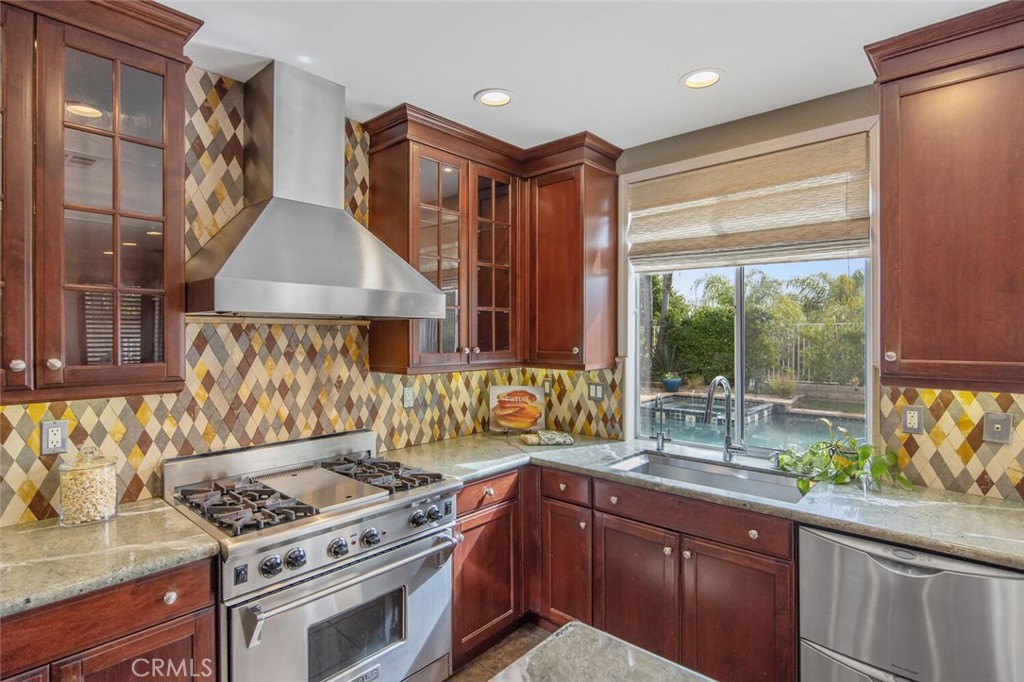 25640 Shaw Place Stevenson Ranch, CA 91381 - Photo 15 of 58