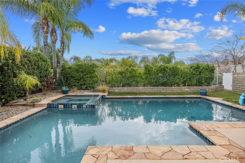 25640 Shaw Place Stevenson Ranch, CA 91381 - Photo 5 of 58