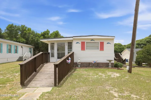 $425,000 | 117 West Sea View Drive, Emerald Isle, NC 28594
