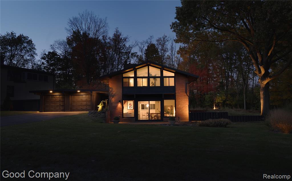 29604 Highmeadow Road Farmington Hills, MI 48334 - Photo 2 of 45